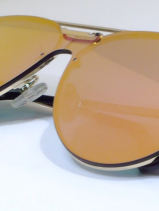 Rare Quay Australia Notorious Gold Frame Pink Lens Sunglasses main image 4